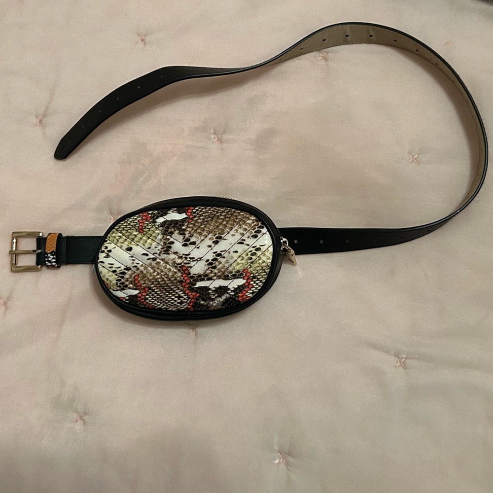 Snakeskin Fannypack